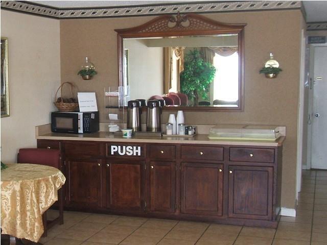 Scottish Inns Jonesboro Ga Habitación foto